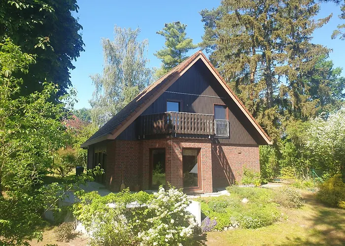 Martha - Ferienhaus, 3 Schlafzimmer, 2 Bis 8 Personen, S-Bahn Nach Berlin, Strausseenaehe, Ruhige Lage
