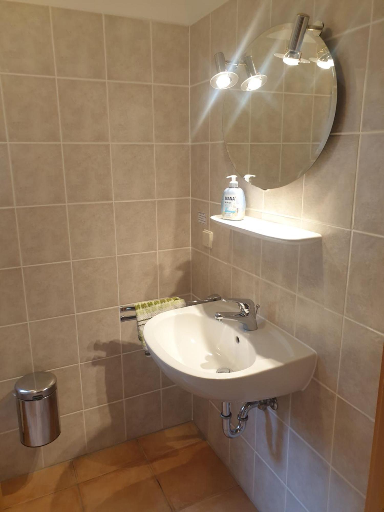 Martha - Ferienhaus, 3 Schlafzimmer, 2 Bis 8 Personen, S-bahn Nach Berlin, Strausseenaehe, Ruhige Lage *
